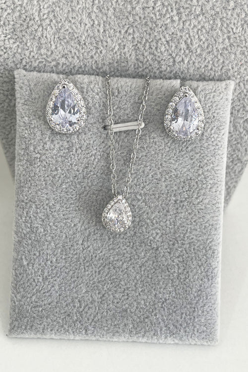 Set de Aretes Arantxa y Collar Silvia