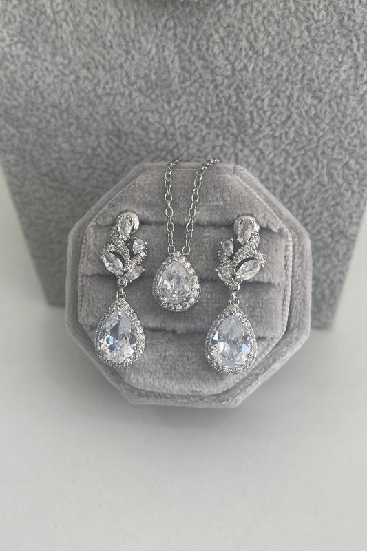 Set de Aretes Vianey y collar Silvia
