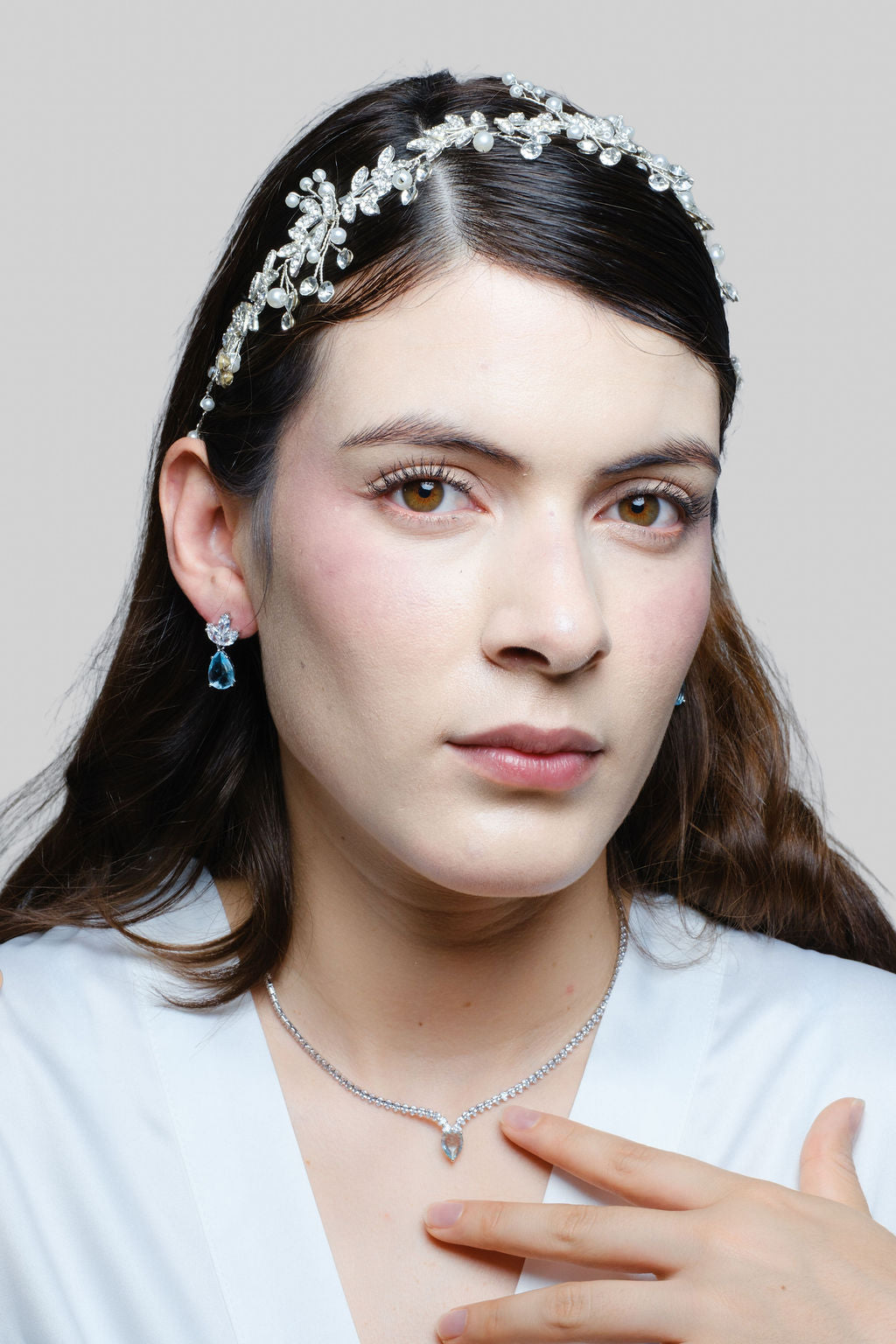 Set de Aretes Elia y Collar Delia