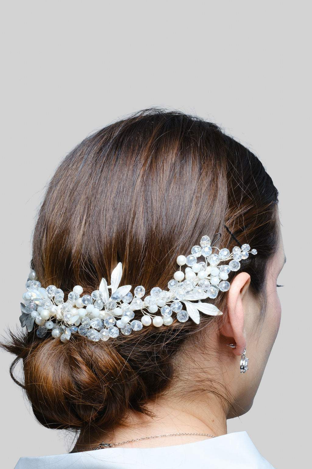 Tocado en cristales y hojas en aleación metálica